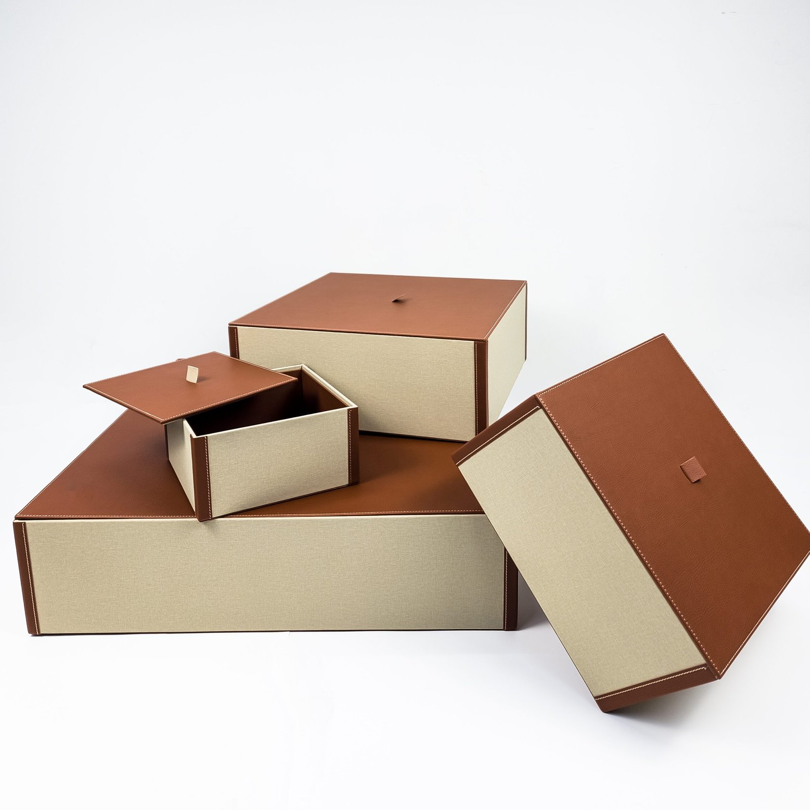 luxury leather box made with PU leather. Available in 4 different sizes - High quality corporate gifts. Luxury Leather Boxes luxury leather box made with PU leather. Available in 4 different sizes - High quality corporate gifts. Luxury Leather Boxes Empty Gift Boxes Ready Made