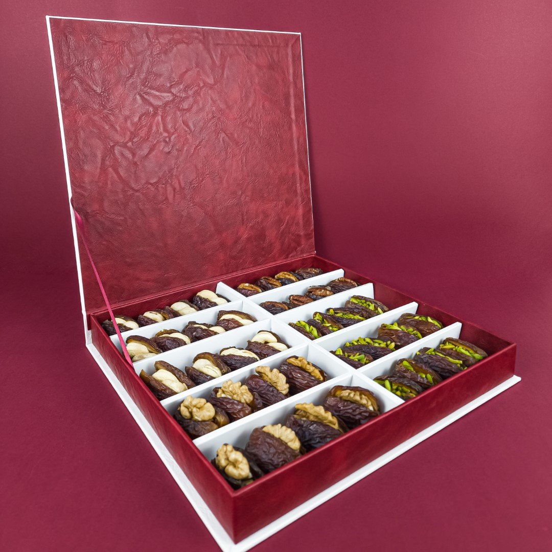 white and red leather box with 10 dividers with filled dates white and red leather box with 10 dividers with filled dates