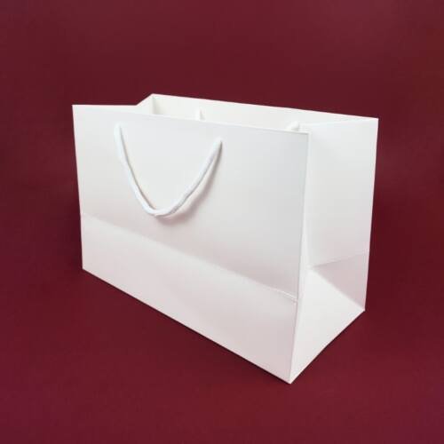 Paper Bags Wholesale. paper bag manufacturers in the UAE