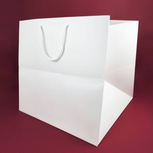 high-quality paper bags made by a trusted paper bag manufacturers in UAE