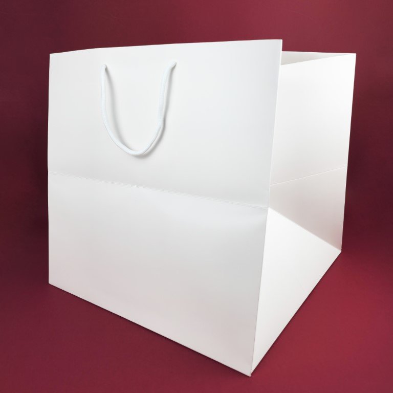 high-quality paper bags made by a trusted paper bag manufacturers in UAE