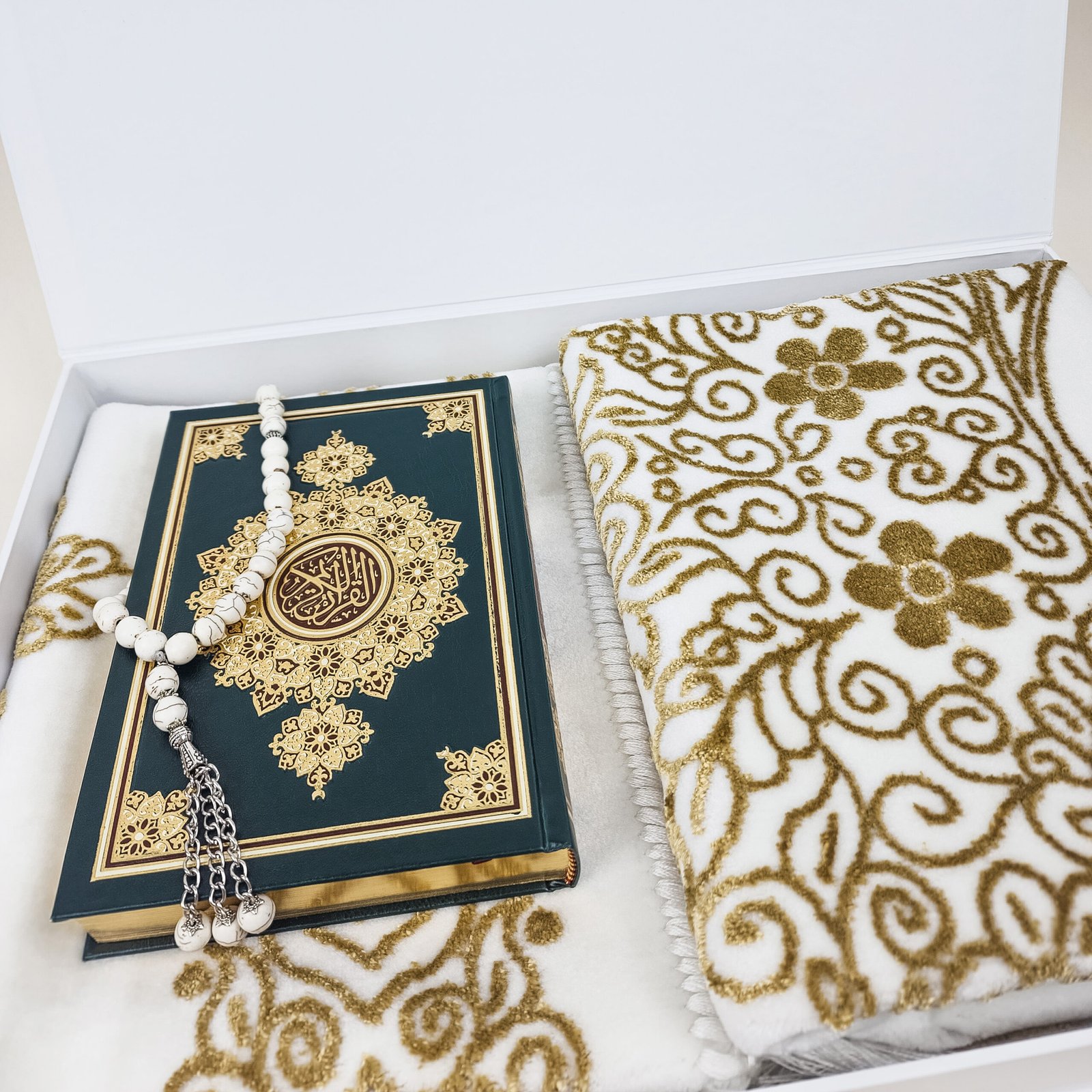 Ramadan Gift Hamper - Why Do People Give Gifts During Eid